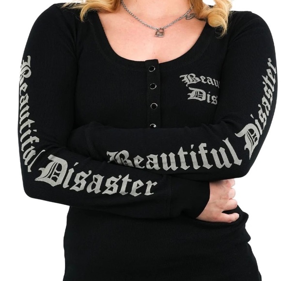 Tops - Beautiful Disaster Henley XL